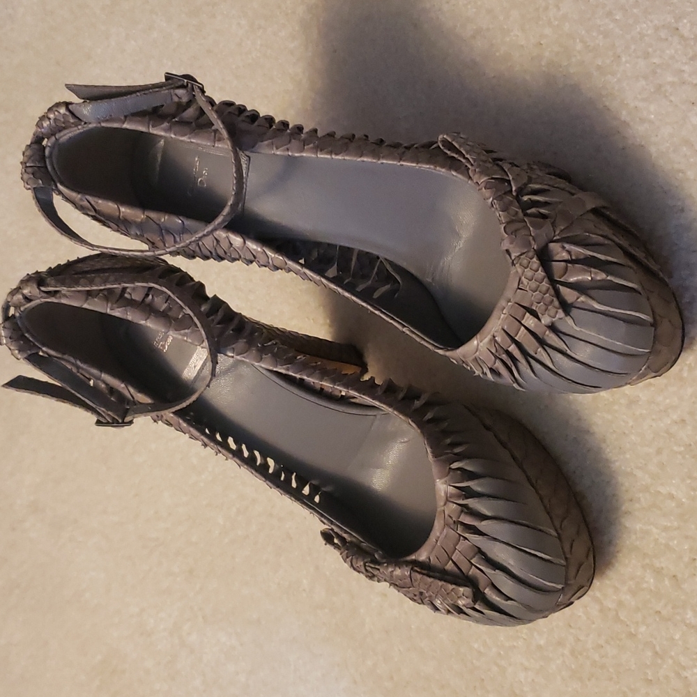 DIOR size 8 1/2 color gray leather and snake skin leather with straps 100% AUTHE